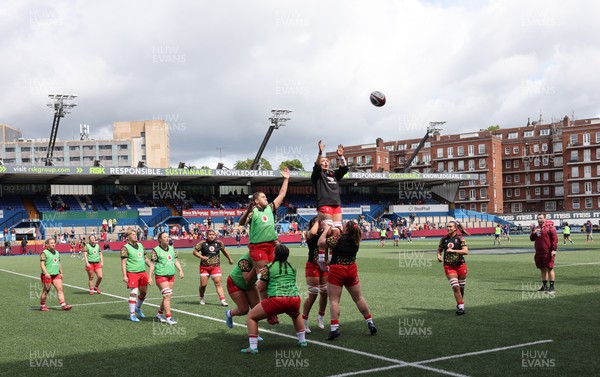 170526 - Wales v Italy, 2026 Guinness Women’s 6 Nations - Wales warm up ahead of the match