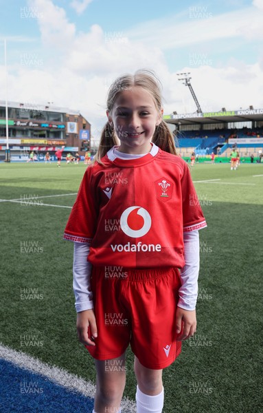 170526 - Wales v Italy, 2026 Guinness Women’s 6 Nations -  Match mascot a head of the game