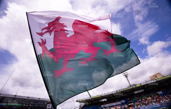 170526 - Wales v Italy, 2026 Guinness Women’s 6 Nations -  A Wales flag ahead of the match
