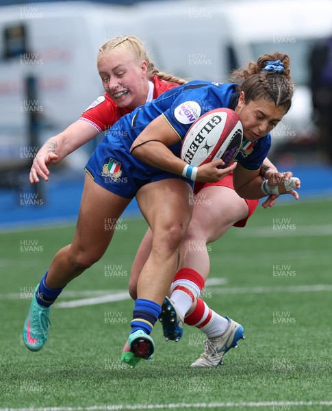 170526 - Wales v Italy, 2026 Guinness Women’s 6 Nations - Francesca Granzotto of Italy is tackled by Nikita Prothero of Wales