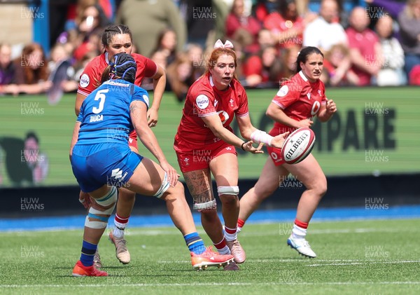 170526 - Wales v Italy, 2026 Guinness Women’s 6 Nations - Georgia Evans of Wales