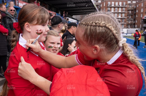 170526 - Wales v Italy, 2026 Guinness Women’s 6 Nations - Seren Singleton of Wales with fans