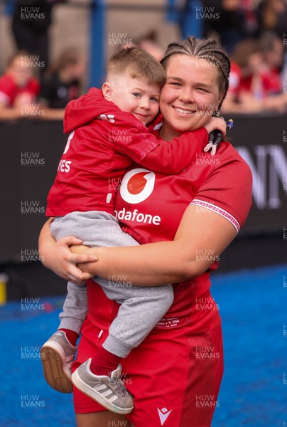 170526 - Wales v Italy, 2026 Guinness Women’s 6 Nations - Maisie Davies of Wales with her nephew