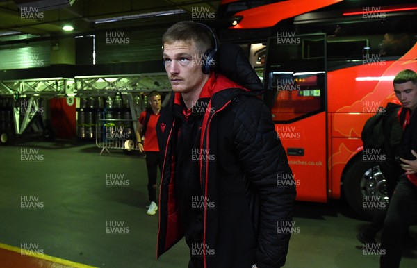 190322 - Wales v Italy - Guinness Six Nations - Johnny McNicholl of Wales arrives
