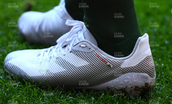 190322 - Wales v Italy - Guinness Six Nations - Alun Wyn Jones of Wales boots