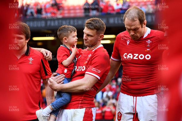 190322 - Wales v Italy - Guinness Six Nations - Dan Biggar of Wales with son James and Alun Wyn Jones after the game
