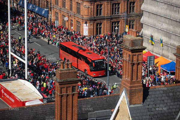 190322 - Wales v Italy - Guinness 6 Nations - Wales bus arrives to packed streets outside the Principality Stadium