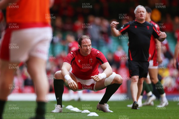 190322 - Wales v Italy - Guinness 6 Nations - Alun Wyn Jones of Wales during the warm up