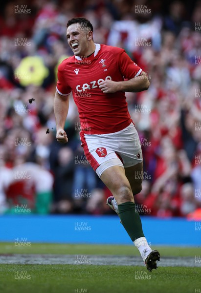 190322 - Wales v Italy - Guinness 6 Nations - Owen Watkin of Wales celebrates scoring a try