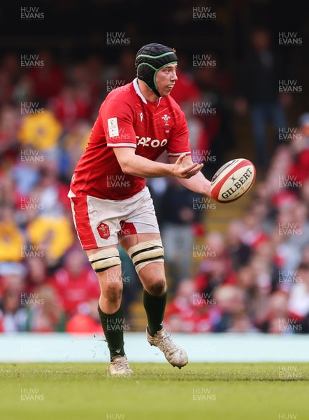 190322 Wales v Italy, Guinness Six Nations 2022 - Adam Beard of Wales