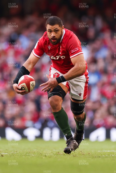 190322 Wales v Italy, Guinness Six Nations 2022 - Taulupe Faletau of Wales