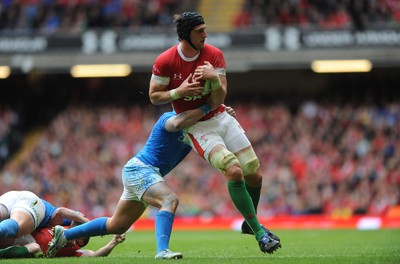 20.03.10 - Wales v Italy - RBS Six Nations 2010 - Luke Charteris of Wales is tackled by Leonardo Ghiraldini of Italy. 