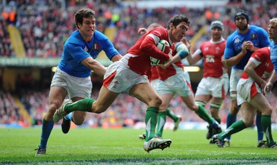 20.03.10 - Wales v Italy - RBS Six Nations 2010 - James Hook of Wales runs in to score his second try. 