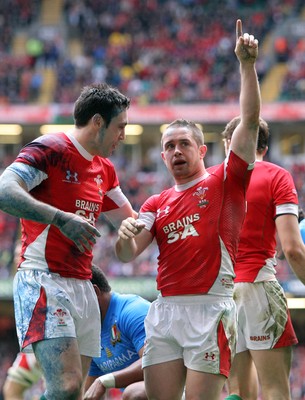 19.03.10 Wales v Italy... Wales Shane Williams celebrates. 