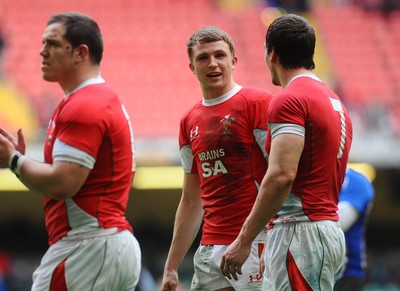 20.03.10 - Six Nations Rugby, Wales v Italy Wales' youngest ever cap, Tom Prydie chats to  Sam Warburton at the end of the match 