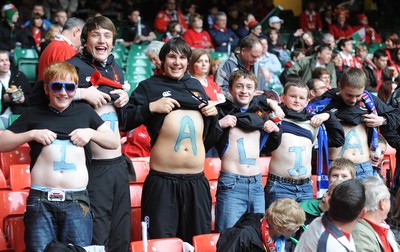 20.03.10 - Six Nations Rugby, Wales v Italy Italy rugby fans 