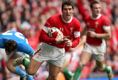 20.03.10 ... Wales v Italy, RBS 6 Nations 2010 -  Wales' James Hook  