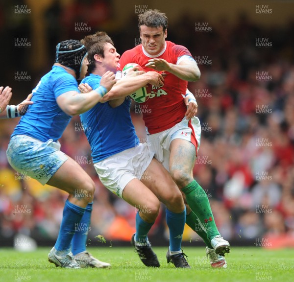 20.03.10 - Wales v Italy - RBS Six Nations 2010 - Jamie Roberts of Wales is tackled by Gonzalo Garcia of Italy. 