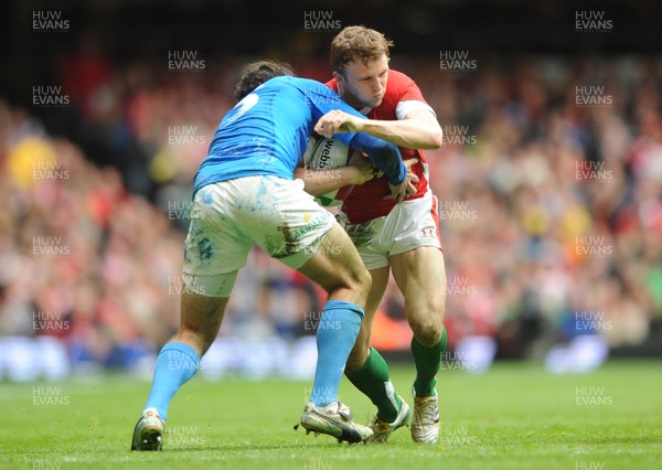 20.03.10 - Wales v Italy - RBS Six Nations 2010 - Tom Prydie of Wales takes on Luke McLean of Italy. 