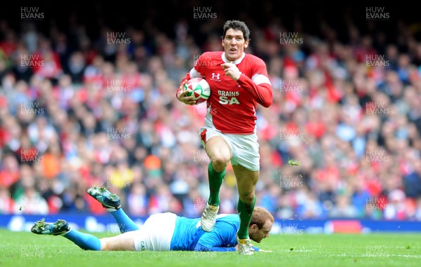 20.03.10 - Wales v Italy - RBS Six Nations 2010 - James Hook of Wales breaks away from Gonzalo Garcia of Italy. 