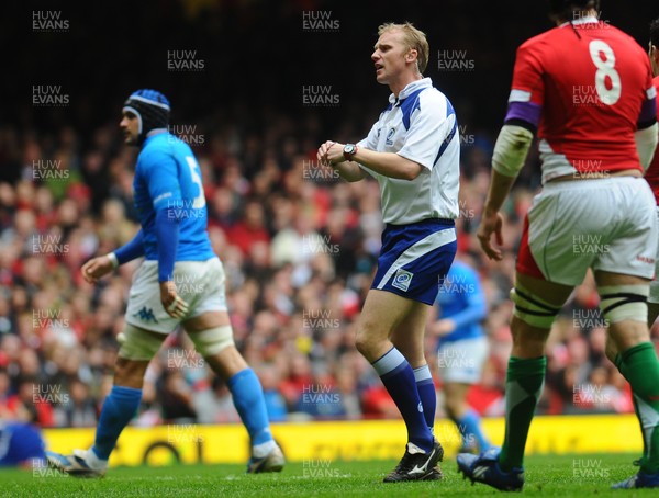 20.03.10 - Six Nations Rugby, Wales v Italy Referee Wayne Barnes 