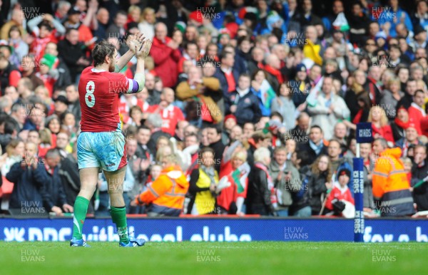 20.03.10 - Six Nations Rugby, Wales v Italy Wales' Ryan Jones shows his appreciation to the fans at the end of the match 