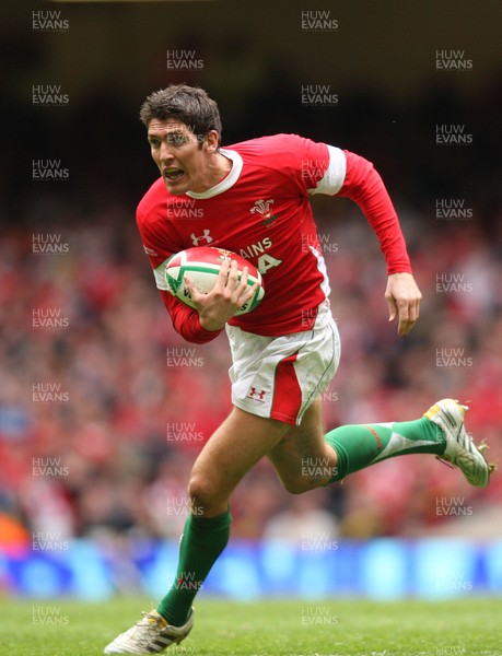 20.03.10 ... Wales v Italy, RBS 6 Nations 2010 -  Wales' James Hook  