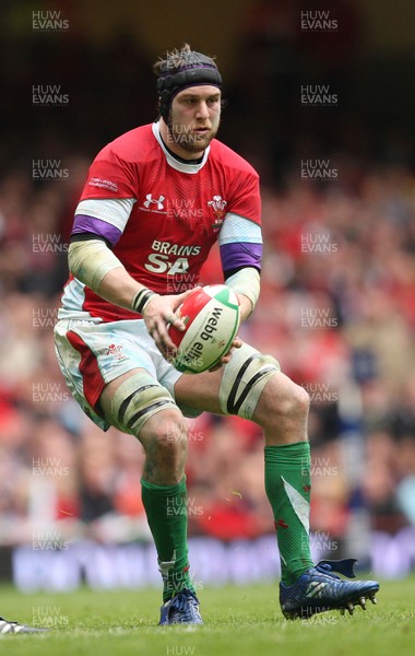 20.03.10 ... Wales v Italy, RBS 6 Nations 2010 -  Wales' Ryan Jones   