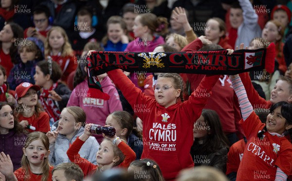 270424 - Wales v Italy, Guinness Women’s 6 Nations -  Schoolchildren sing their support at the start of the match
