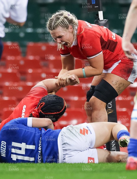 270424 - Wales v Italy, Guinness Women’s 6 Nations - Alex Callender of Wales celebrates with Carys Phillips of Wales after she charges over to score try