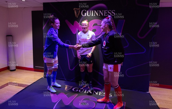 270424 - Wales v Italy, Guinness Women’s 6 Nations - Hannah Jones, captain of Wales and Italian captain Elisa Giordano shake hands after the coin toss