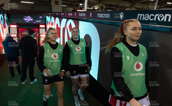 270424 - Wales v Italy, Guinness Women’s 6 Nations - Catherine Richards, Courtney Keight and Niamh Terry of Wales makes their way down the tunnel