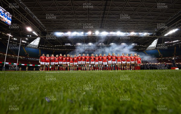 270424 - Wales v Italy, Guinness Women’s 6 Nations - The Wales team line up for the anthems ahead of the match
