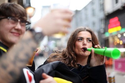 151125 - Wales v Japan - Quilter Nations Series - Fans outside the stadium