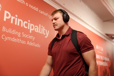 151125 - Wales v Japan - Quilter Nations Series - Dewi Lake of Wales arrives at the stadium