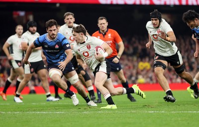 151125 - Wales v Japan - Quilter Nations Series - Dan Edwards of Wales finds a gap and scores a try