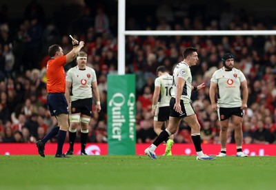 151125 - Wales v Japan - Quilter Nations Series - Josh Adams of Wales is given a yellow card by referee Matthew Carley