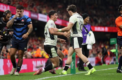 151125 - Wales v Japan - Quilter Nations Series - Louis Rees-Zammit of Wales celebrates scoring a try with Dan Edwards