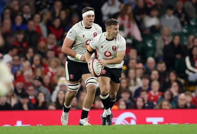 151125 - Wales v Japan - Quilter Nations Series - Jarrod Evans of Wales 