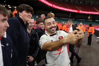 151125 - Wales v Japan - Quilter Nations Series - Liam Belcher of Wales with fans at full time