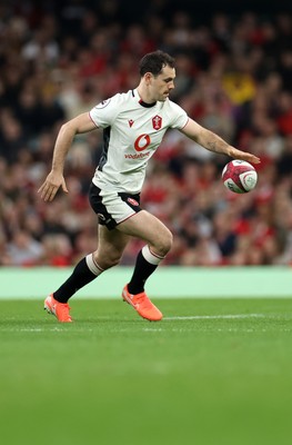 151125 - Wales v Japan - Quilter Nations Series - Tomos Williams of Wales 