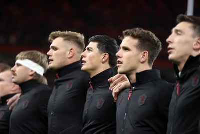 151125 - Wales v Japan - Quilter Nations Series - Louis Rees-Zammit of Wales sings the anthemm
