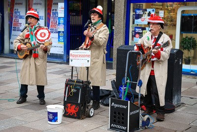 151125 - Wales v Japan - Quilter Nations Series - Boycezone playing outside stadium before game