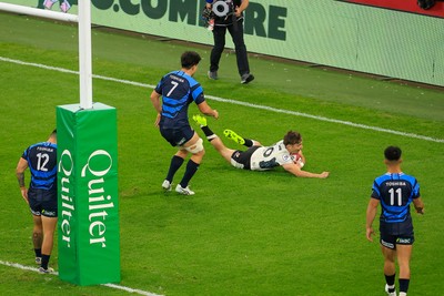 151125 - Wales v Japan - Quilter Nations Series - Dan Edwards of Wales Scores a Try