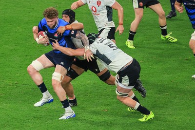 151125 - Wales v Japan - Quilter Nations Series - Warner Dearns of Japan is tackled by Adam Beard of Wales