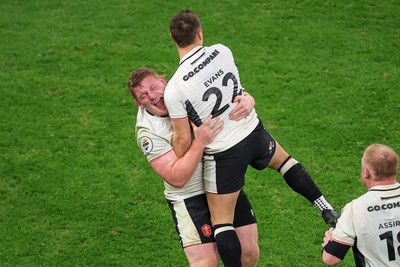 151125 - Wales v Japan - Quilter Nations Series - Jarrod Evans of Wales celebrates winning the game for Wales
