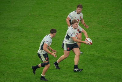 151125 - Wales v Japan - Quilter Nations Series - Archie Griffin of Wales