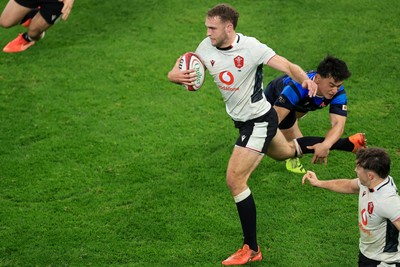 151125 - Wales v Japan - Quilter Nations Series - Max Llewellyn of Wales