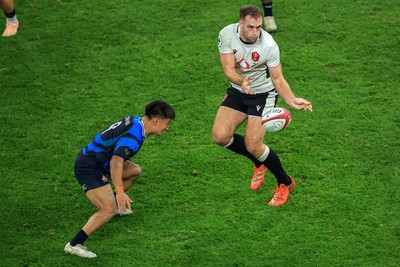 151125 - Wales v Japan - Quilter Nations Series - Max Llewellyn of Wales