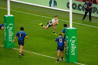 151125 - Wales v Japan - Quilter Nations Series - Dan Edwards of Wales Scores a Try
